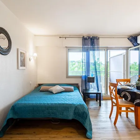 Les Platanes-1 By Interhome *
